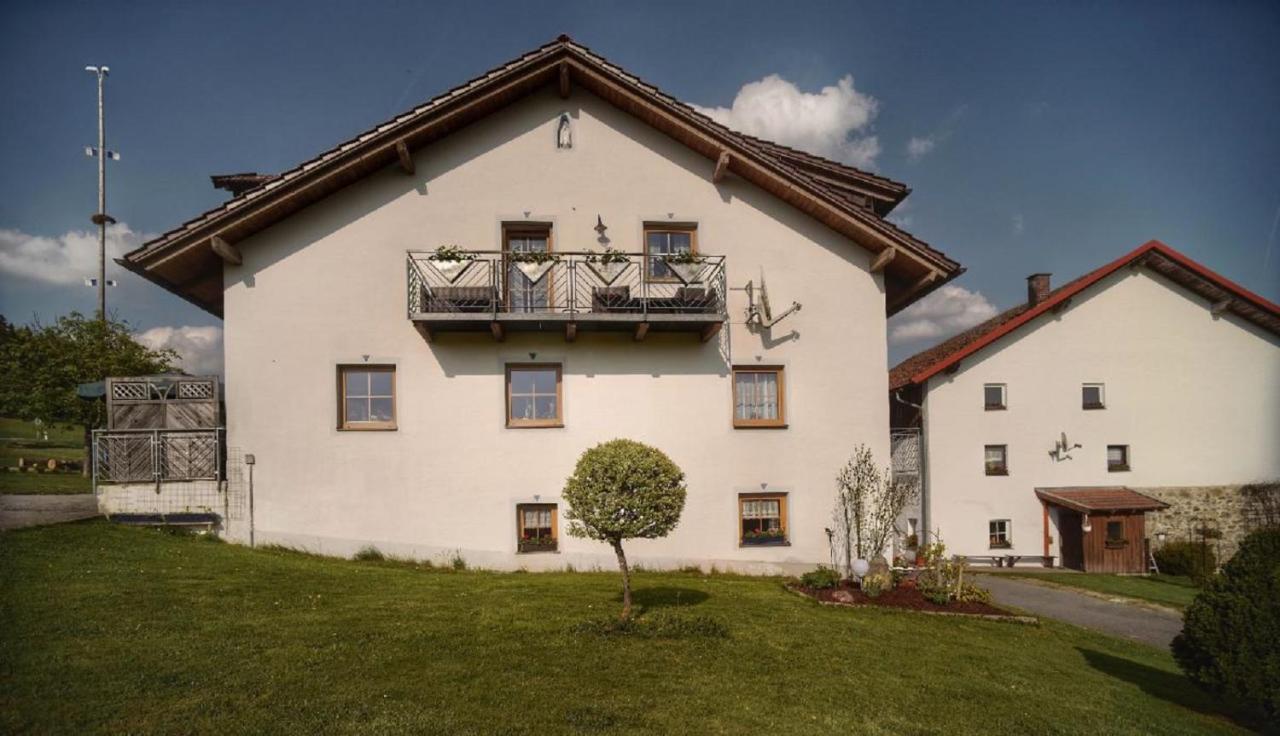 Ferienwohnung Mirtei Hohenau Екстер'єр фото