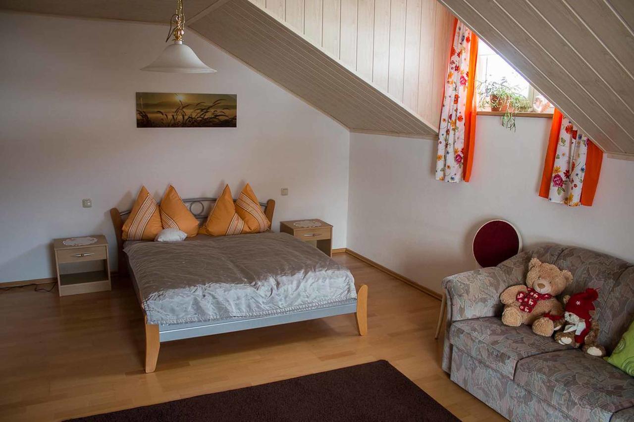 Ferienwohnung Mirtei Hohenau Екстер'єр фото