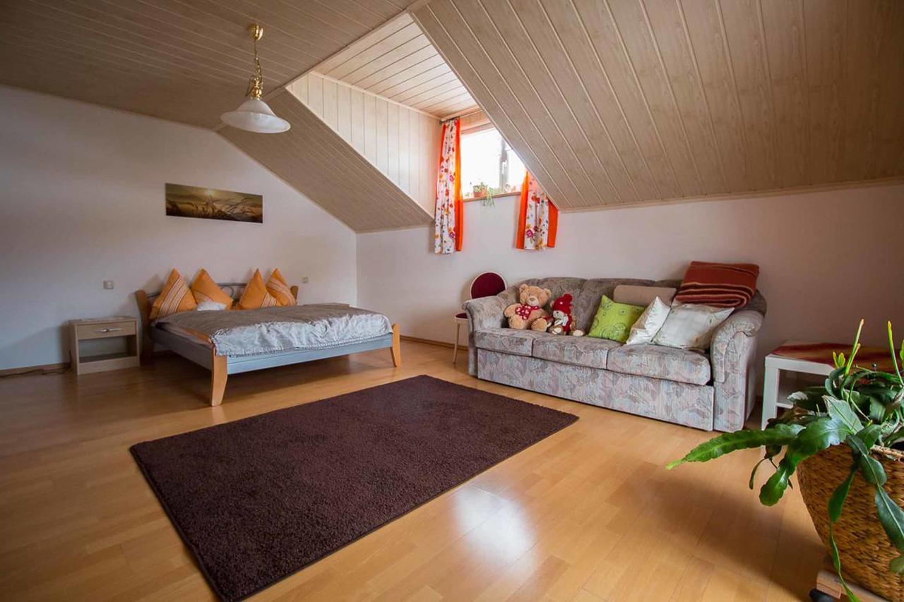 Ferienwohnung Mirtei Hohenau Екстер'єр фото